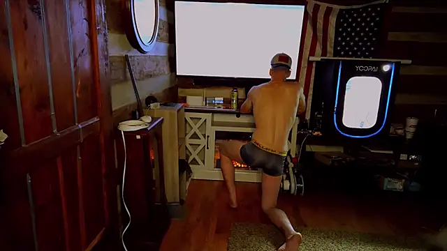 Snapshot of HARD_2QUIT chatting on November 2025 08:28:01 AM HARD 2QUIT online show from November 2025 08:28:01 AM