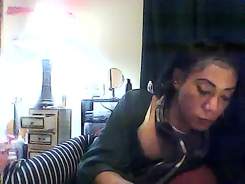 Snapshot of CaramelDipper chatting on January 2026 07:43:02 AM CaramelDipper online show from January 2026 07:43:02 AM