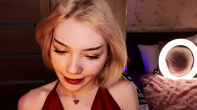 Snapshot of SandraBoyl chatting on January 2025 04:08:02 AM SandraBoyl online show from January 2025 04:08:02 AM