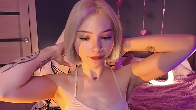 Snapshot of SandraBoyl chatting on February 2025 01:11:02 AM SandraBoyl online show from February 2025 01:11:02 AM