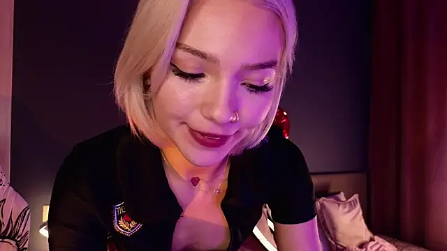 Snapshot of SandraBoyl chatting on March 2025 10:35:02 AM SandraBoyl online show from March 2025 10:35:02 AM