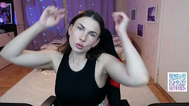Daniela Cooperr online show from May 2026 07:11:02 PM