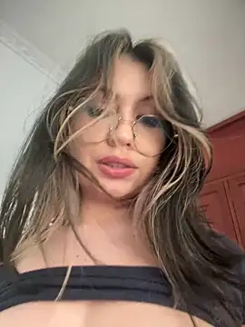 Snapshot of marie2_ chatting on December 2024 06:37:02 PM marie2 online show from December 2024 06:37:02 PM
