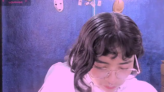 Snapshot of NinaYellow chatting on December 2024 03:22:02 PM NinaYellow online show from December 2024 03:22:02 PM