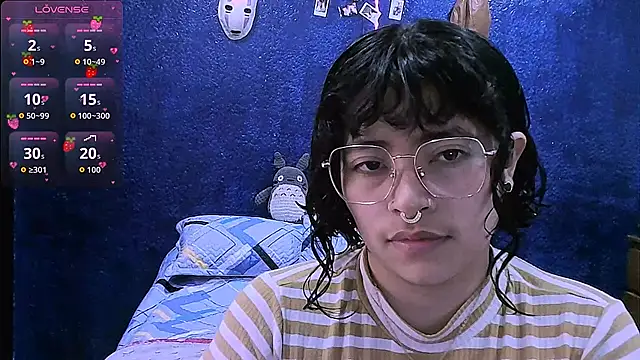 Snapshot of NinaYellow chatting on February 2026 01:17:01 PM NinaYellow online show from February 2026 01:17:01 PM