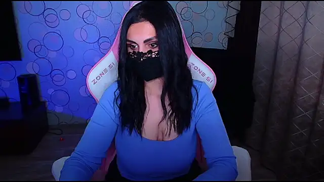 Snapshot of __Yasmina__ chatting on November 2025 05:28:02 AM Yasmina online show from November 2025 05:28:02 AM