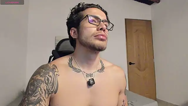LucianSinclair online show from May 2026 01:24:02 AM