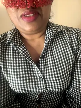 Snapshot of Shasha_X chatting on November 2025 11:10:02 AM Shasha X online show from November 2025 11:10:02 AM