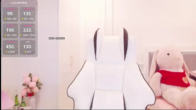 PimChanOK online show from October 2025 01:12:02 PM