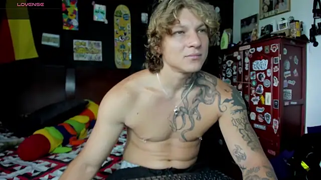 Tom Krakow online show from October 2025 03:24:01 PM