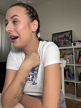 Snapshot of Hii_Lolla chatting on January 2025 08:51:01 AM Hii Lolla online show from January 2025 08:51:01 AM