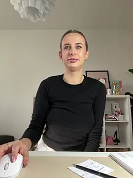 Snapshot of Hii_Lolla chatting on February 2025 08:07:01 AM Hii Lolla online show from February 2025 08:07:01 AM