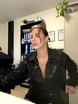 Snapshot of Hii_Lolla chatting on September 2025 06:04:02 AM Hii Lolla online show from September 2025 06:04:02 AM