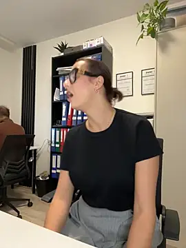 Snapshot of Hii_Lolla chatting on October 2025 06:08:02 AM Hii Lolla online show from October 2025 06:08:02 AM