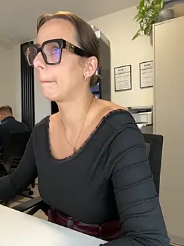 Snapshot of Hii_Lolla chatting on November 2025 07:09:01 AM Hii Lolla online show from November 2025 07:09:01 AM