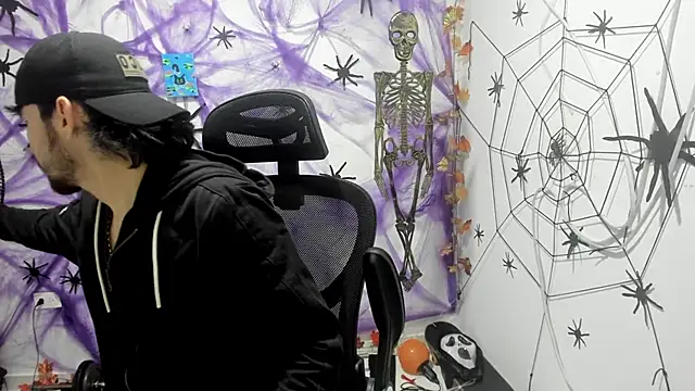 DmitriSanders online show from December 2025 03:12:03 AM