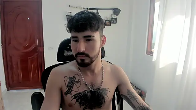 Snapshot of DmitriSanders chatting on March 2026 08:42:01 PM DmitriSanders online show from March 2026 08:42:01 PM