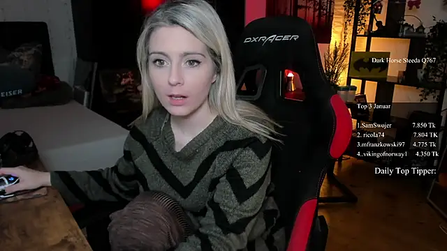 Lisaonthemoon online show from January 2025 07:15:01 PM