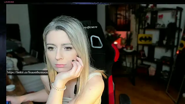 Lisaonthemoon online show from March 2025 04:38:02 PM