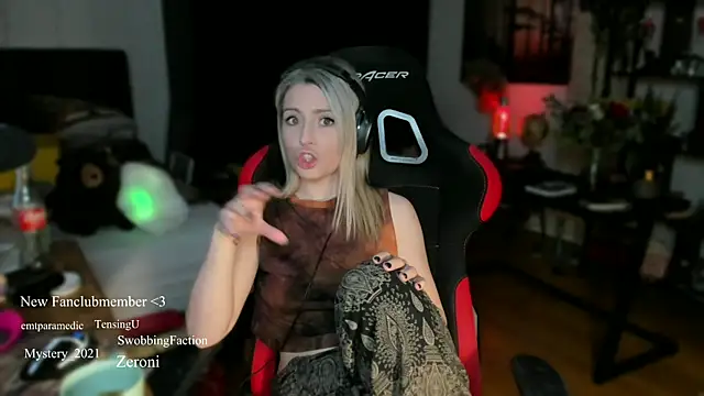 Lisaonthemoon online show from March 2025 07:26:02 PM