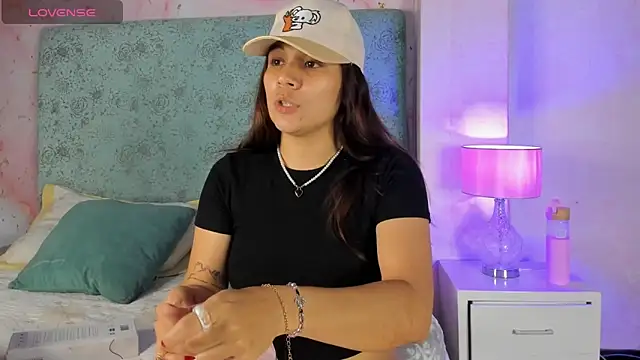 bellaa becca online show from February 2026 11:09:01 PM