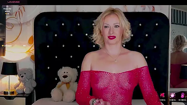 Snapshot of OliviaShaw23 chatting on October 2025 09:04:02 PM OliviaShaw23 online show from October 2025 09:04:02 PM