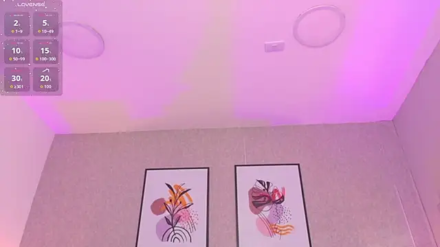 Snapshot of CheneellLorens chatting on October 2025 07:01:01 PM CheneellLorens online show from October 2025 07:01:01 PM