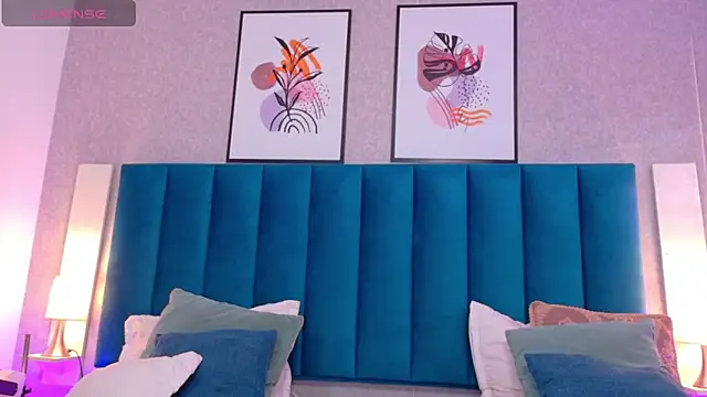 Snapshot of CheneellLorens chatting on October 2025 03:45:01 PM CheneellLorens online show from October 2025 03:45:01 PM