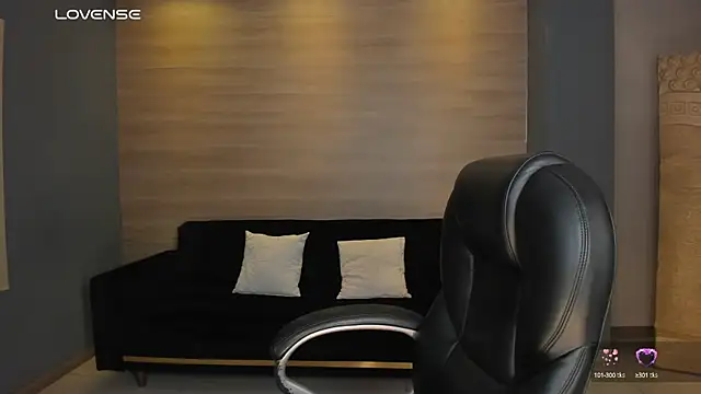 StacyEvansX online show from February 2025 10:09:02 AM