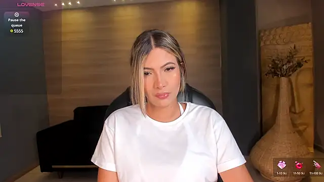 StacyEvansX online show from March 2025 10:28:02 AM