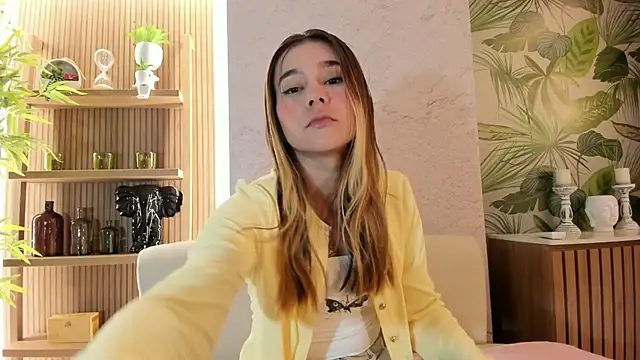 Lezy  online show from November 2025 07:49:02 PM