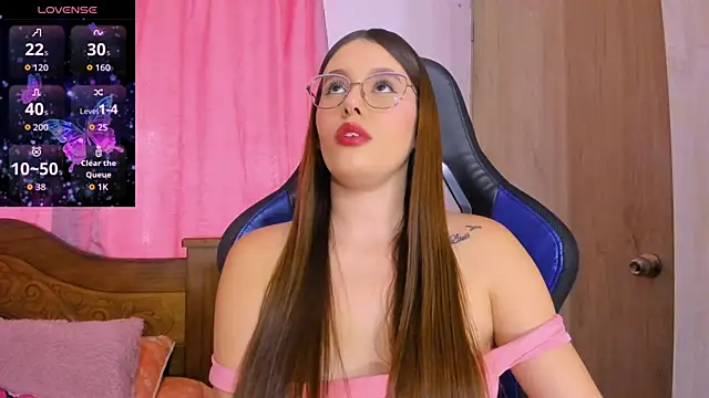 Snapshot of ParisShayk chatting on October 2025 06:08:01 PM ParisShayk online show from October 2025 06:08:01 PM