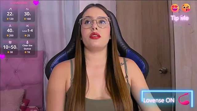 ParisShayk online show from June 2026 06:01:02 PM