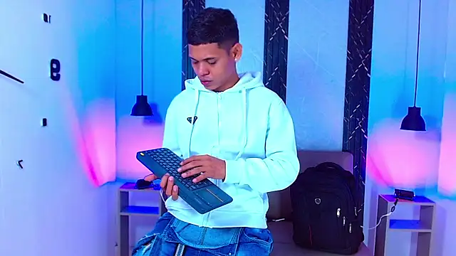 Damar fhelipe online show from September 2025 04:07:01 AM