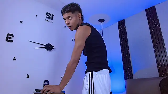 Damar fhelipe online show from November 2025 04:22:02 AM