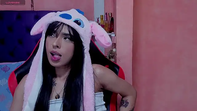 Snapshot of Cloeandtyfanny chatting on January 2025 03:19:02 AM Cloeandtyfanny online show from January 2025 03:19:02 AM