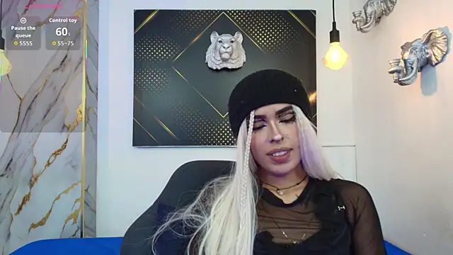 Snapshot of Cloeandtyfanny chatting on October 2025 12:34:02 PM Cloeandtyfanny online show from October 2025 12:34:02 PM