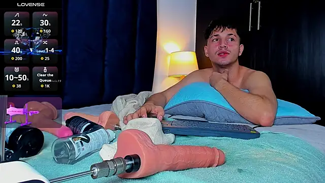 Issac james  online show from October 2025 09:03:02 PM