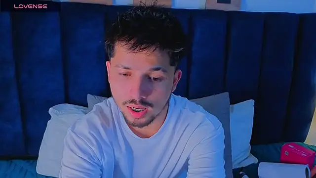 Snapshot of Issac_james_ chatting on March 2026 02:28:02 AM Issac james online show from March 2026 02:28:02 AM