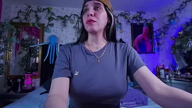 Elizabeth77  online show from January 2025 07:20:02 PM