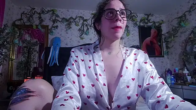 Elizabeth77  online show from October 2025 10:24:01 AM