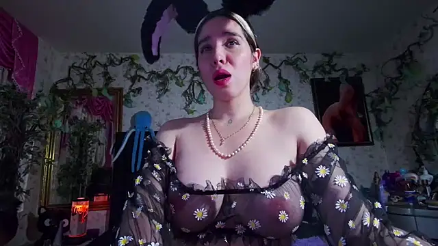 Elizabeth77  online show from November 2025 09:28:01 PM