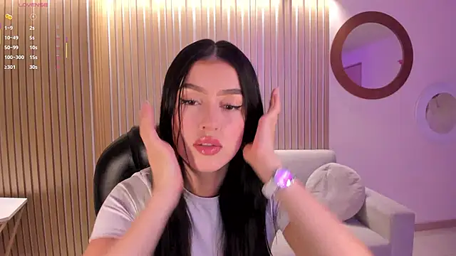 PaulinaSantos  online show from October 2025 06:18:01 PM