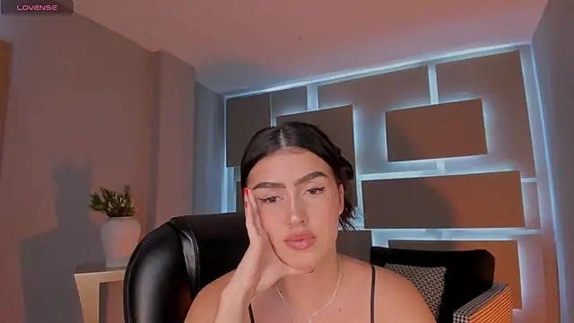 PaulinaSantos  online show from May 2026 06:49:02 PM