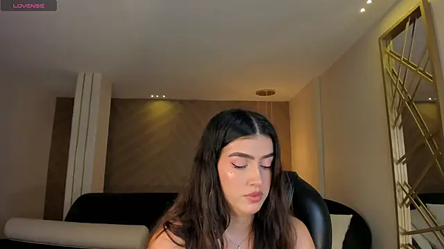 PaulinaSantos  online show from June 2026 08:18:01 PM