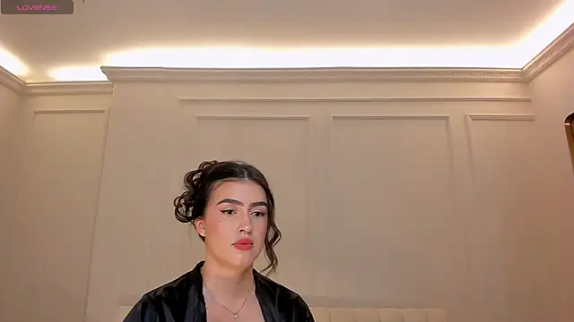 PaulinaSantos  online show from June 2026 07:24:01 PM