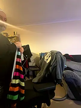 Snapshot of LondonTeffy chatting on December 2024 10:29:01 PM LondonTeffy online show from December 2024 10:29:01 PM