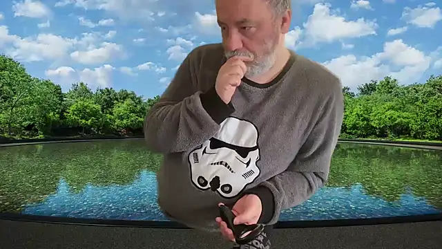 Snapshot of LondonTeffy chatting on December 2024 09:32:02 AM LondonTeffy online show from December 2024 09:32:02 AM