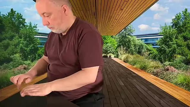 Snapshot of LondonTeffy chatting on December 2024 12:22:02 PM LondonTeffy online show from December 2024 12:22:02 PM