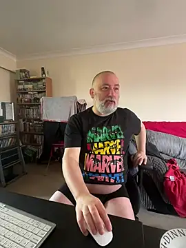 Snapshot of LondonTeffy chatting on March 2025 11:07:01 AM LondonTeffy online show from March 2025 11:07:01 AM